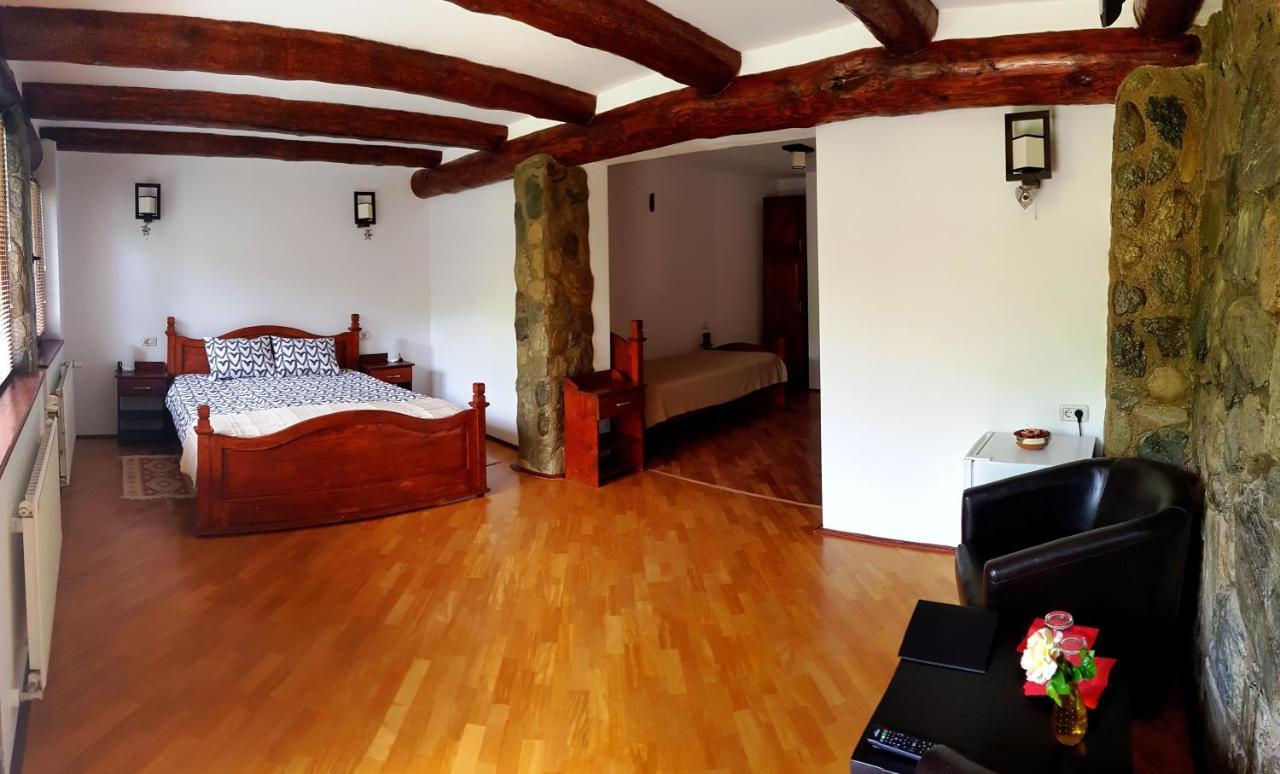 Villa Casa Bunicului Vistisoara Habitación foto