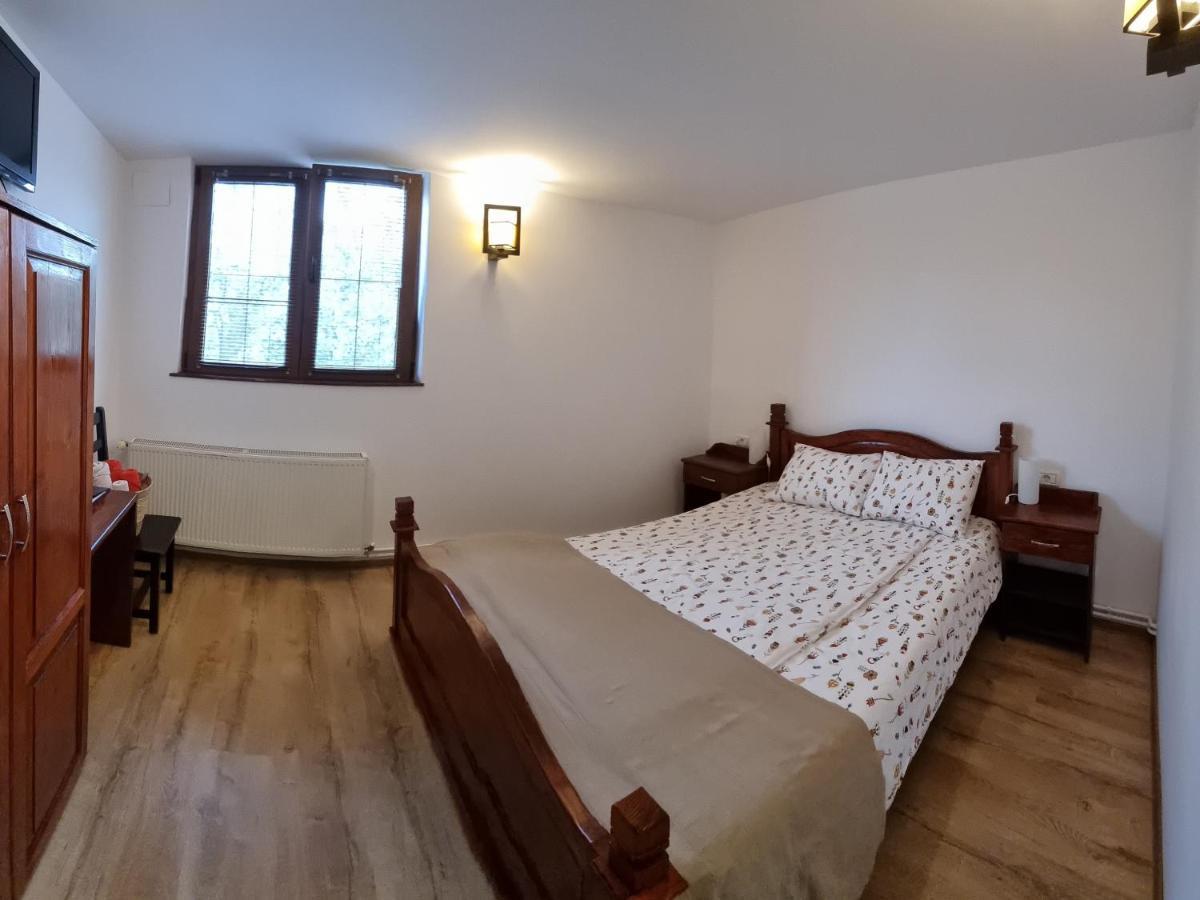 Villa Casa Bunicului Vistisoara Habitación foto
