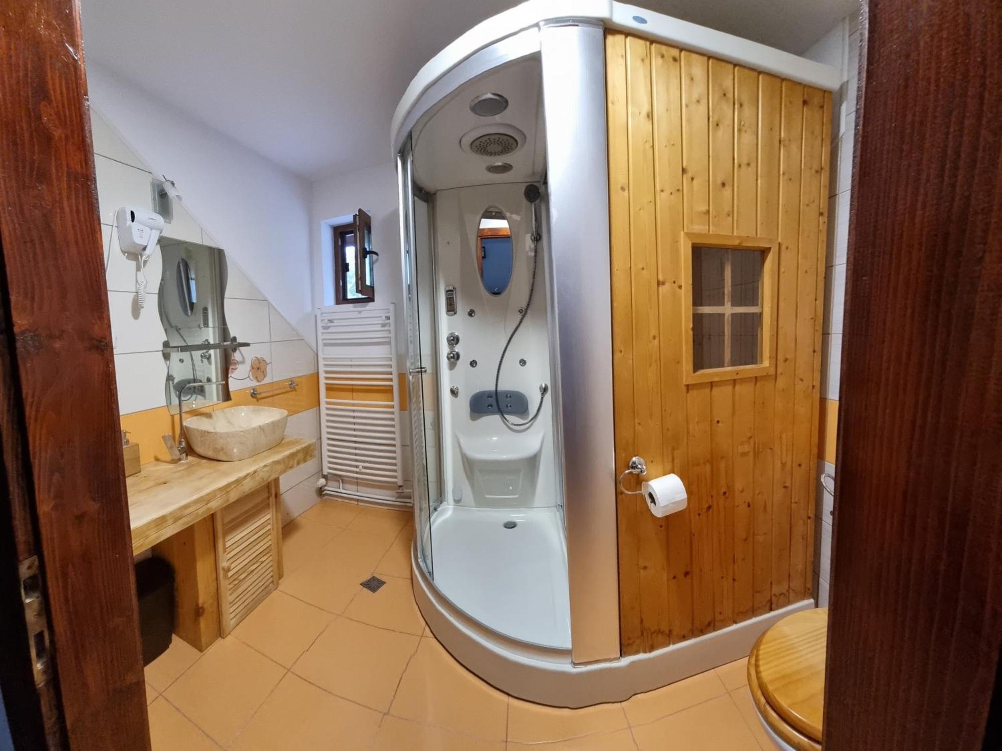 Villa Casa Bunicului Vistisoara Habitación foto